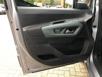 Citroen Berlingo 50kWh Flair XTR M Auto 5dr (7.4kW Charger)