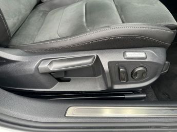 Volkswagen Arteon VW  5Dr R Line 2.0 Auto