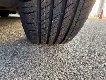 Toyota CHR 1.8 VVT-h Design CVT Euro 6 (s/s) 5dr