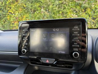 Toyota Yaris 1.5 VVT-h Icon E-CVT Euro 6 (s/s) 5dr