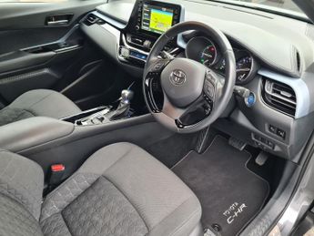 Toyota C-HR 1.8 Hybrid Design 5dr CVT