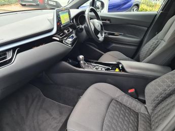 Toyota C-HR 1.8 Hybrid Design 5dr CVT