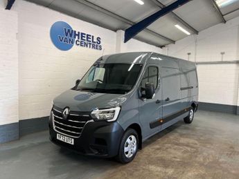 Renault Master 2.3 dCi 35 Business+ FWD LWB Medium Roof Euro 6 4dr