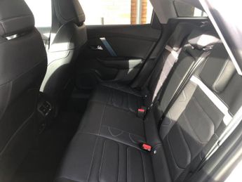 Citroen C4 50kWh Shine Plus Auto 5dr (7.4kW Charger)