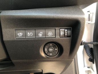 Citroen C4 50kWh Shine Plus Auto 5dr (7.4kW Charger)