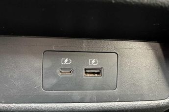 Nissan Qashqai 1.3 DiG-T MH 158 N-Connecta 5dr Xtronic