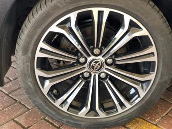 Toyota Corolla 2.0 VVT-i Hybrid Design 5dr CVT
