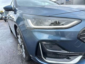 Ford Focus 5Dr ST-Line Vignale 1.0 MHEV 155PS Auto