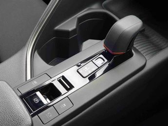 Toyota C-HR 1.8 Hybrid Design 5dr CVT