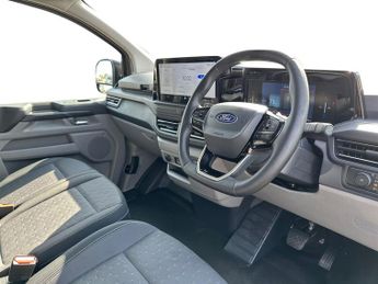 Ford Transit Custom 320 SWB Limited 65kWh 100kw / 136PS Auto
