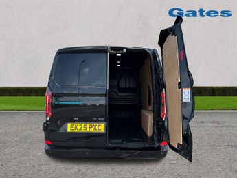 Ford Transit Custom 320 SWB Limited 65kWh 100kw / 136PS Auto