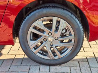 Peugeot 208 1.2 PureTech Active Premium EAT Euro 6 (s/s) 5dr