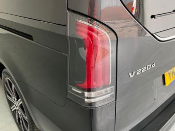 Mercedes-Benz V Class V220 d Premium Long 5dr 9G-Tronic 