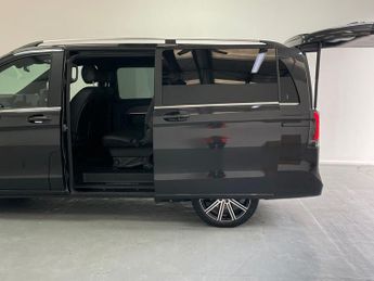 Mercedes-Benz V Class V220 d Premium Long 5dr 9G-Tronic 