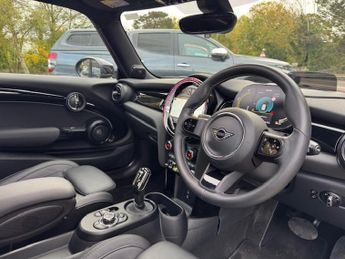MINI HATCHBACK 135kW Cooper S Level 3 33kWh 3dr Auto