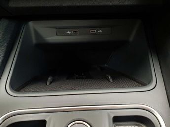 SEAT Leon 1.5 eTSI 115 FR Sport 5dr DSG [DAP]