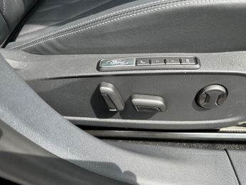 Ford Explorer 5Dr Premium Extended Range 2WD Auto