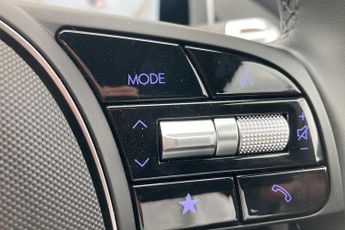 Hyundai Ioniq 6 E (228ps) Premium 77kWh (Single Motor) RWD