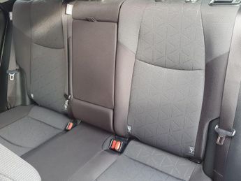 Toyota RAV4 2.5 VVT-i Hybrid Design 5dr CVT