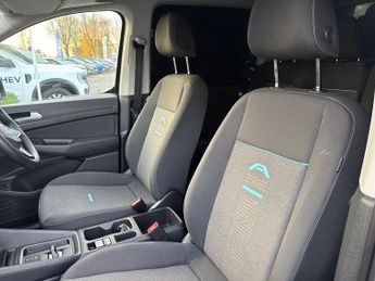 Ford Transit Connect 250 LWB 1.5 Active Flexcab 150PS PHEV Auto