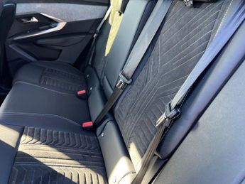 Peugeot 3008 5Dr GT 157kW 73kWh Auto