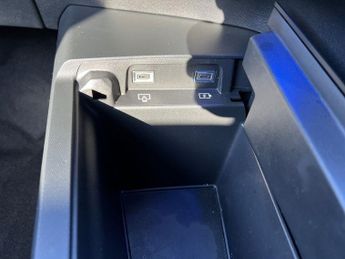 Peugeot 3008 5Dr GT 157kW 73kWh Auto