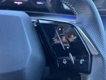 Peugeot 3008 5Dr GT 157kW 73kWh Auto