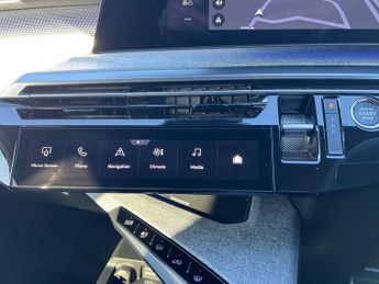 Peugeot 3008 5Dr GT 157kW 73kWh Auto