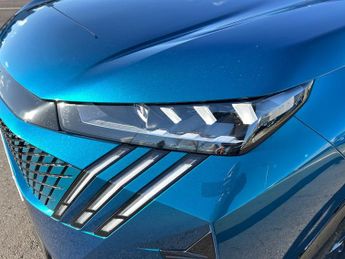 Peugeot 3008 5Dr GT 157kW 73kWh Auto