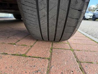 Nissan Ariya (178kW) Engage (87kWh) [22Kw Charger]