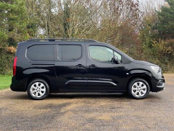 Vauxhall Combo Life 50kWh Ultimate XL MPV Auto 5dr (7.4kW Charger)