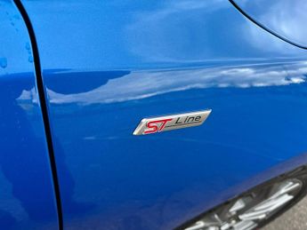 Ford Focus Estate ST-Line 1.0 MHEV 155PS Auto