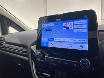 Ford Fiesta 1.0 Turbo EcoBoost (100PS) Automatic Titanium 5dr.***LOW MILES**