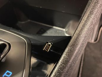 Ford Fiesta 1.0 Turbo EcoBoost (100PS) Automatic Titanium 5dr.***LOW MILES**