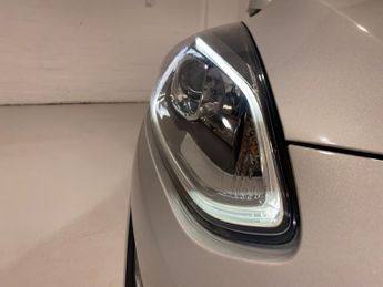 Ford Fiesta 1.0 Turbo EcoBoost (100PS) Automatic Titanium 5dr.***LOW MILES**