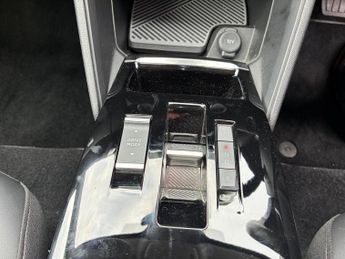 Citroen C4 50kWh Shine Plus Auto 5dr (7.4kW Charger)