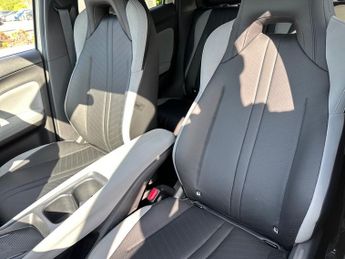 Byd Dolphin Surf 5Dr Comfort 115kW 43kWh Auto