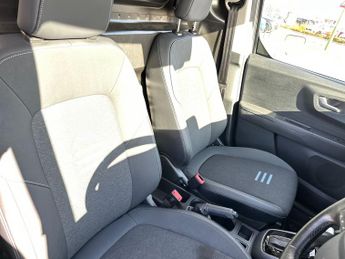 Ford Transit Courier 1.0 Active 125PS Auto