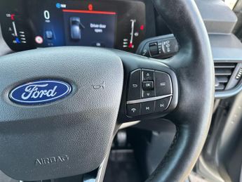 Ford Transit Courier 1.0 Active 125PS Auto