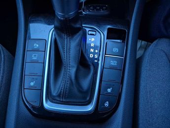 Hyundai Ioniq 1.6 GDi Hybrid Premium 5dr DCT