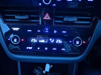 Hyundai Ioniq 1.6 GDi Hybrid Premium 5dr DCT