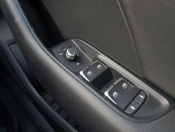 Audi A3 2.0 TDI 184 Quattro S Line 4dr S Tronic [7 Speed]