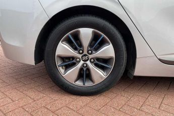 Hyundai Ioniq 1.6 GDi Plug-in Hybrid Premium SE 5dr DCT