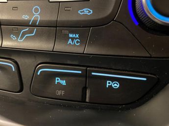 Ford Kuga 2.0 TDCi (180PS) Automatic Titanium AWD 5dr**HIGH SPEC**