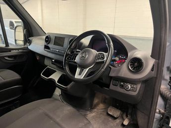 Mercedes-Benz Sprinter 2.0 315 CDI Premium Panel Van 5dr Diesel G-Tronic FWD L2 H2 Euro