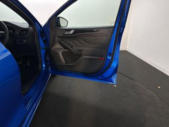Ford Focus 5Dr ST-Line 1.0 MHEV 155PS Auto
