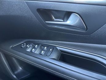 Peugeot 3008 5Dr GT Line Premium 1.2 Auto