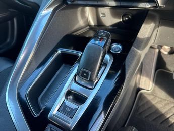 Peugeot 3008 5Dr GT Line Premium 1.2 Auto