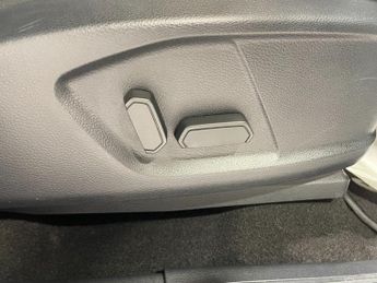 Ford Ranger 2.0 EcoBlue (170PS) Auto 4x4 LIMITED Pick Up***ROLLER SHUTTER**