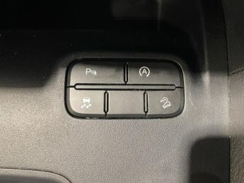 Ford Ranger 2.0 EcoBlue (170PS) Auto 4x4 LIMITED Pick Up***ROLLER SHUTTER**